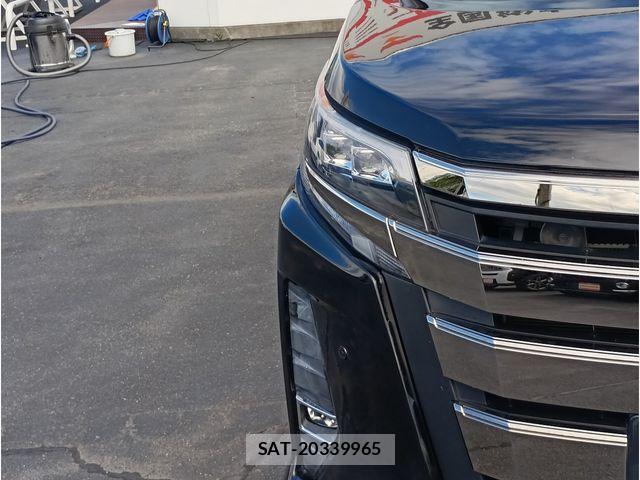 Toyota NOAH 2017-08 8413990-16