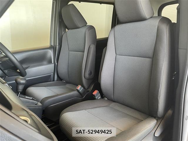 Toyota NOAH 2023-12 8413981-23