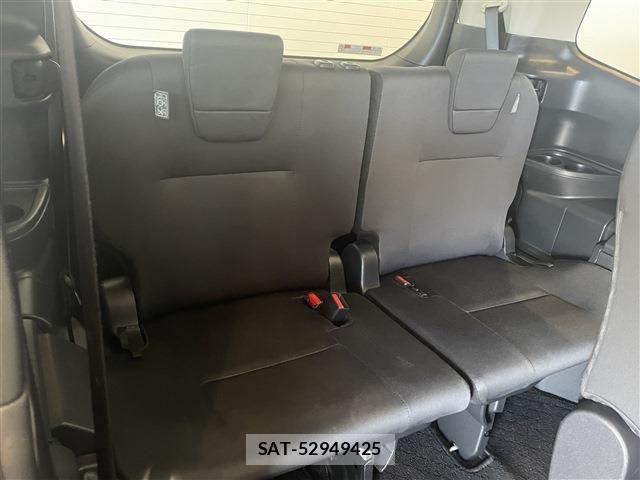 Toyota NOAH 2023-12 8413981-27