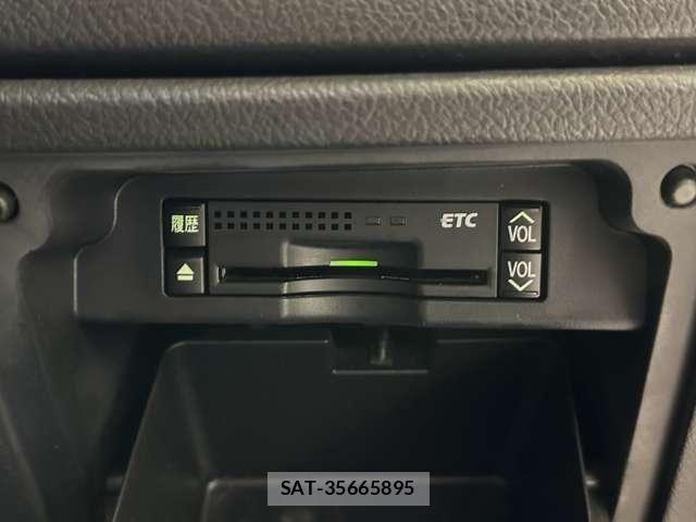 Toyota NOAH 2011-12 8413994-13