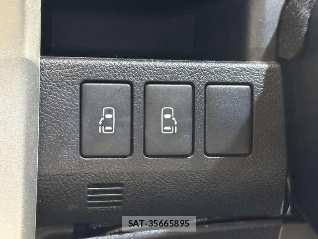 Toyota NOAH 2011-12 8413994-14