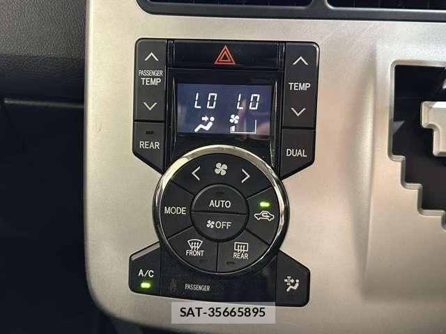 Toyota NOAH 2011-12 8413994-23