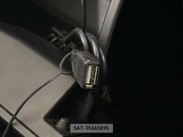 Toyota NOAH 2011-12 8413994-27