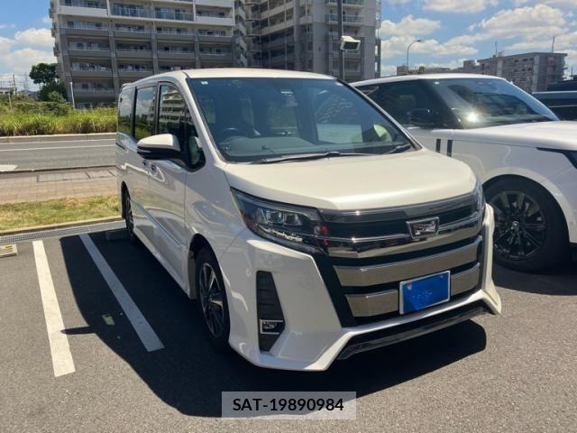 Toyota NOAH 2018-09 8413991-0