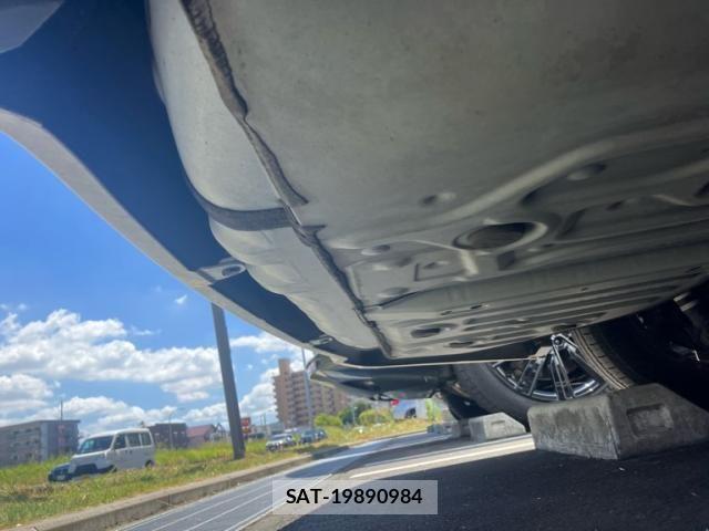 Toyota NOAH 2018-09 8413991-9
