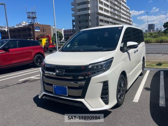 Toyota NOAH 2018-09 8413991-1