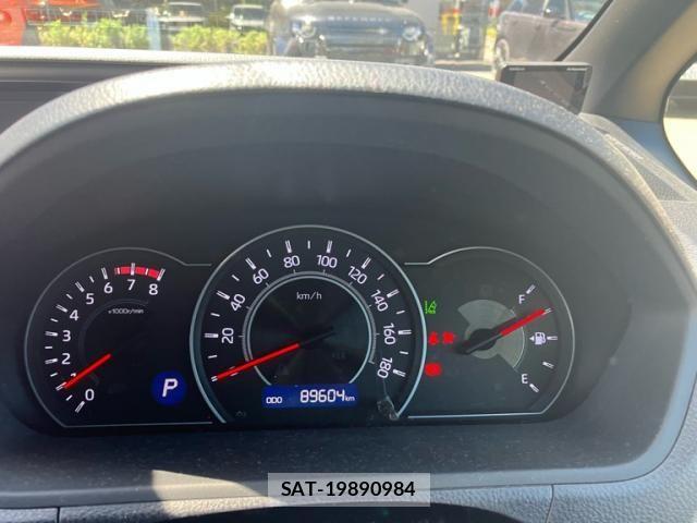 Toyota NOAH 2018-09 8413991-18