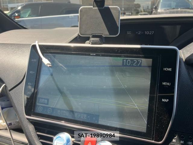 Toyota NOAH 2018-09 8413991-21
