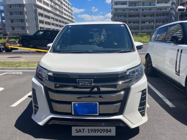 Toyota NOAH 2018-09 8413991-2