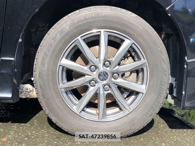 Toyota NOAH 2016-03 8414000-10