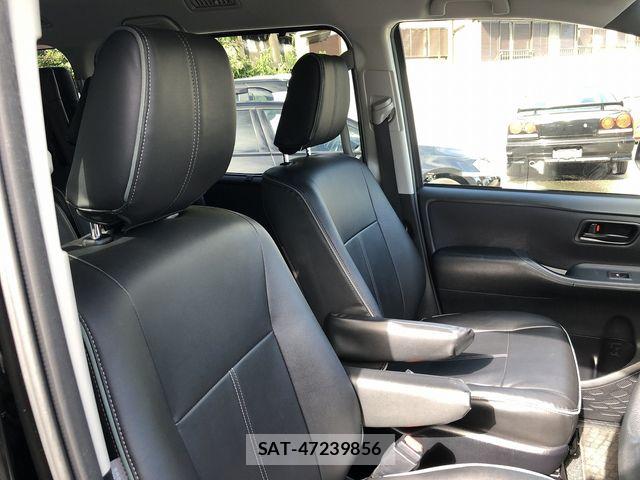 Toyota NOAH 2016-03 8414000-14
