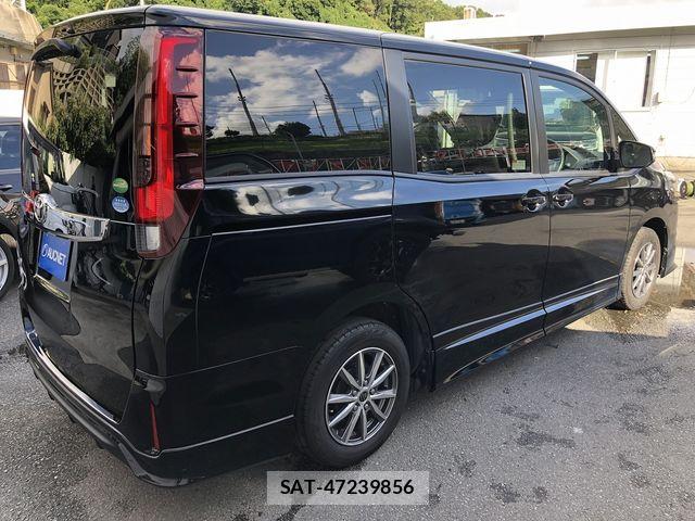 Toyota NOAH 2016-03 8414000-1