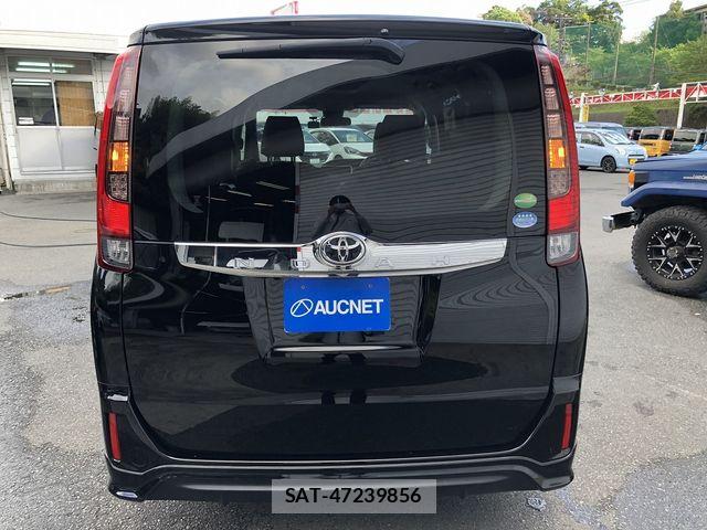 Toyota NOAH 2016-03 8414000-5