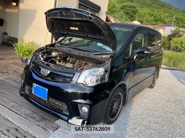 Toyota NOAH 2010-10 8414001-1