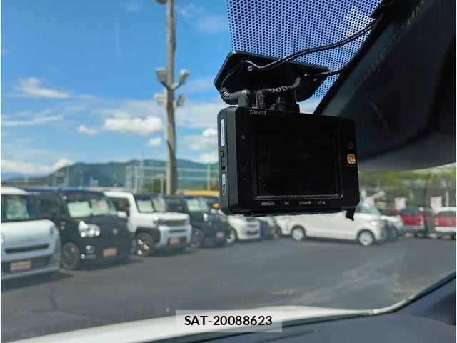 Toyota NOAH 2019-08 8413984-14