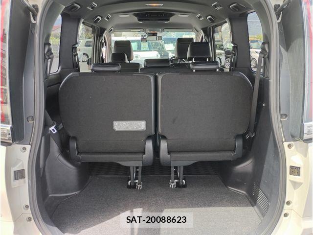 Toyota NOAH 2019-08 8413984-18