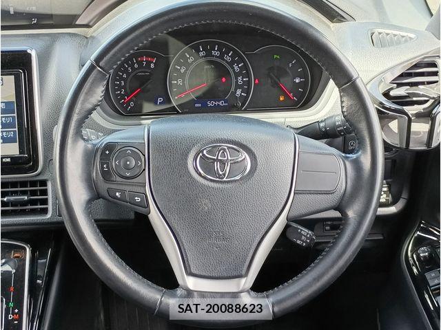 Toyota NOAH 2019-08 8413984-7