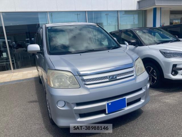 Toyota NOAH 2005-09 8414011-1