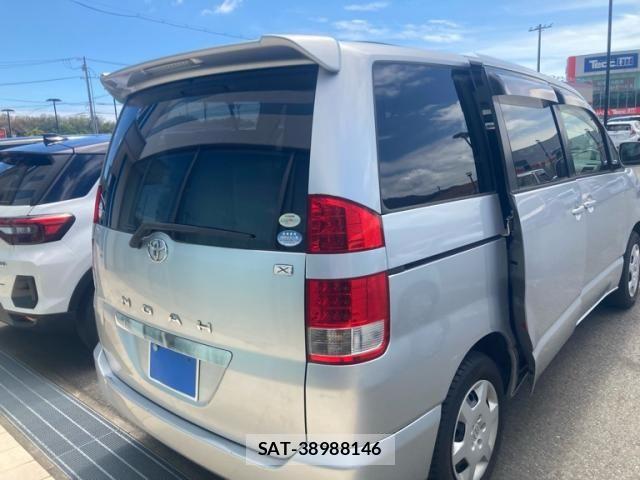 Toyota NOAH 2005-09 8414011-7