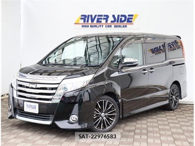 Toyota NOAH 2015-08 8413993-0