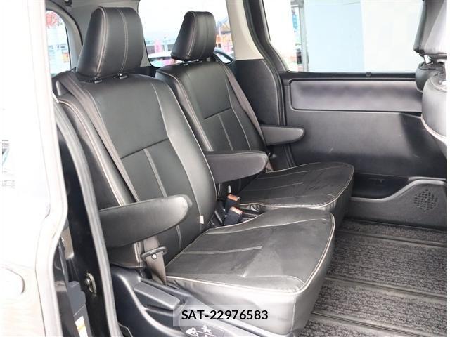 Toyota NOAH 2015-08 8413993-14