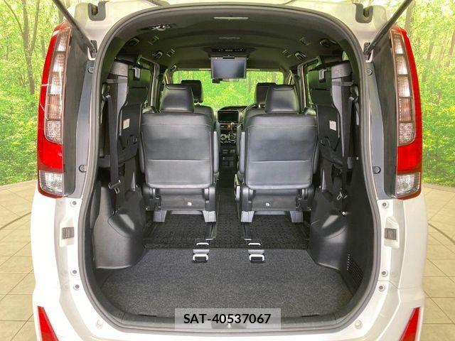 Toyota NOAH 2017-05 8438595-10