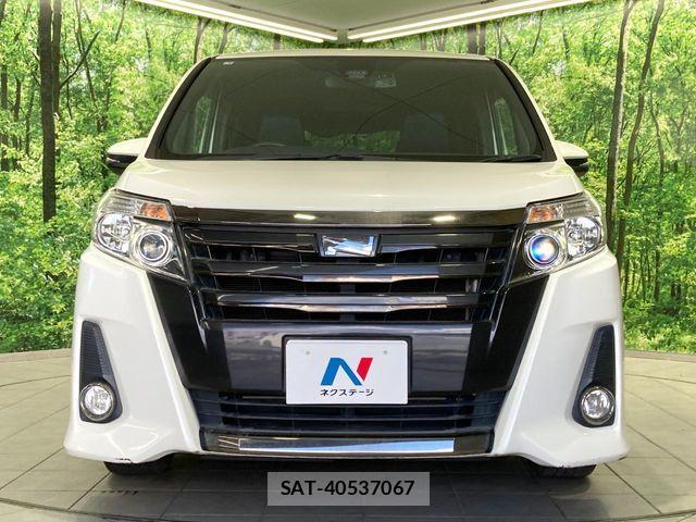 Toyota NOAH 2017-05 8438595-14