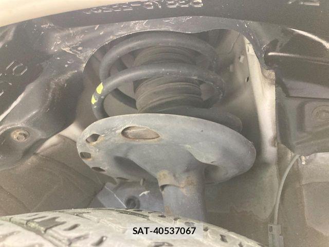 Toyota NOAH 2017-05 8438595-19