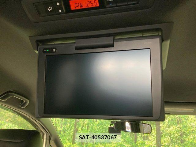 Toyota NOAH 2017-05 8438595-4