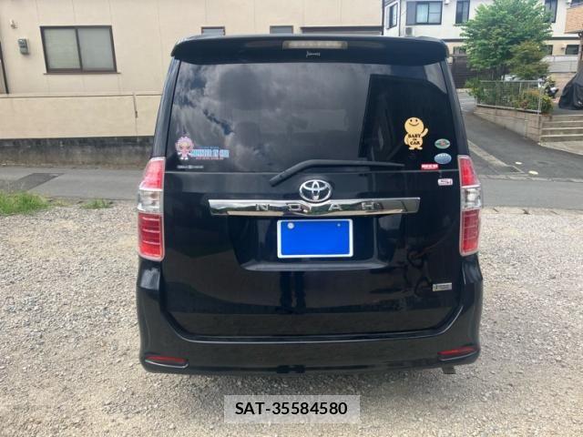 Toyota NOAH 2008-01 8438603-2