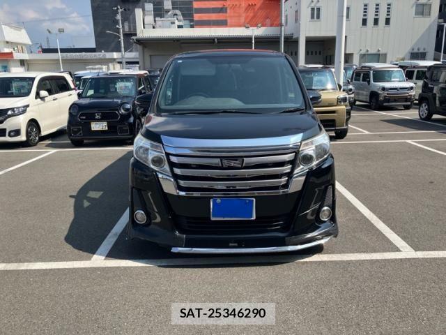 Toyota NOAH 2015-10 8438600-0