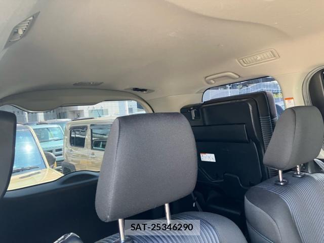 Toyota NOAH 2015-10 8438600-18