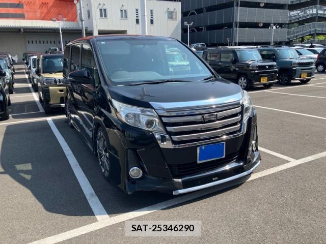 Toyota NOAH 2015-10 8438600-1