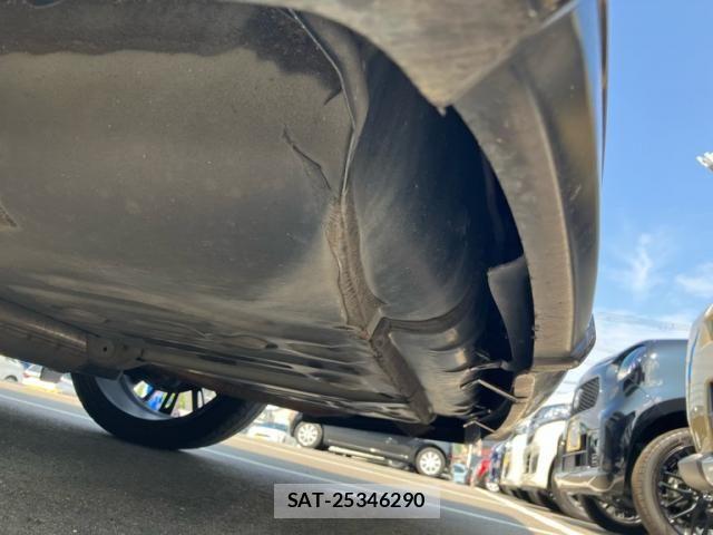 Toyota NOAH 2015-10 8438600-23