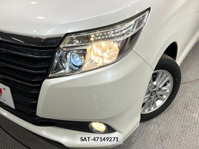 Toyota NOAH 2015-11 8438597-11