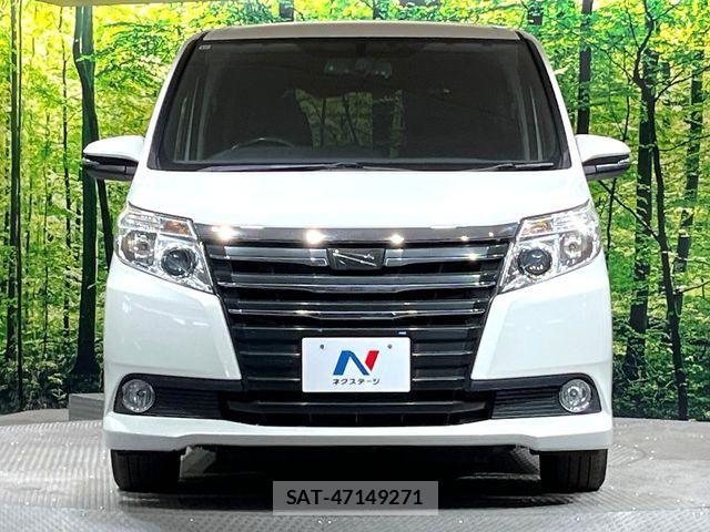 Toyota NOAH 2015-11 8438597-13