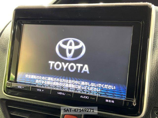 Toyota NOAH 2015-11 8438597-3