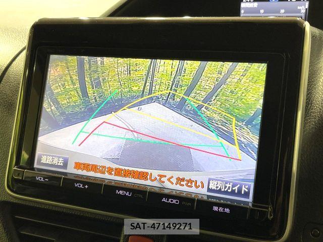 Toyota NOAH 2015-11 8438597-4