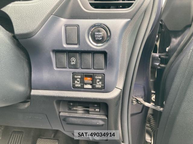 Toyota NOAH 2014-02 8438599-12