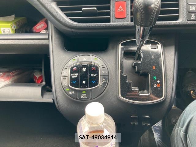 Toyota NOAH 2014-02 8438599-19