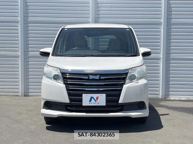 Toyota NOAH 2015-09 8438598-15