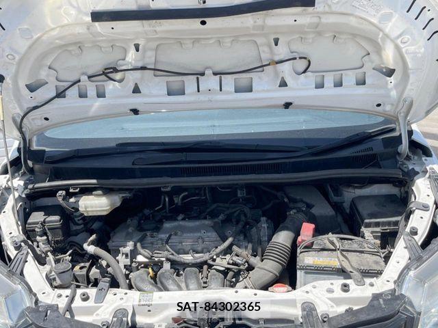 Toyota NOAH 2015-09 8438598-19