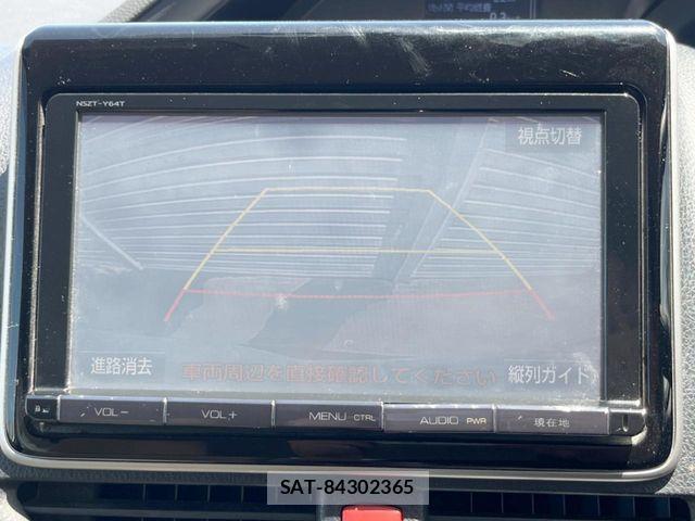 Toyota NOAH 2015-09 8438598-4