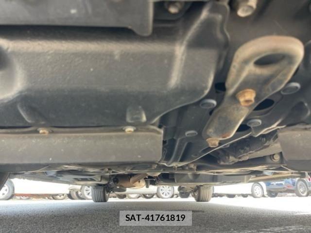 Toyota NOAH 2015-07 8438601-18