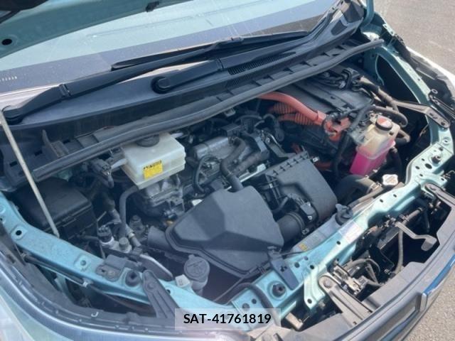 Toyota NOAH 2015-07 8438601-26
