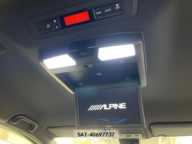 Toyota NOAH 2018-10 8438594-3