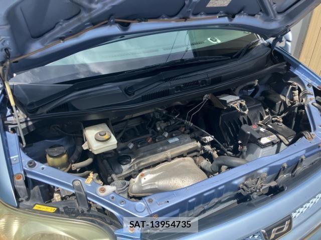 Toyota NOAH 2005-10 8458092-14