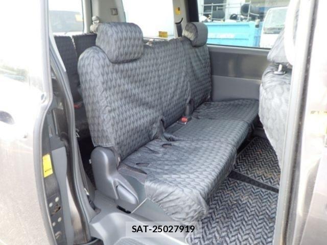 Toyota NOAH 2009-07 8458090-22