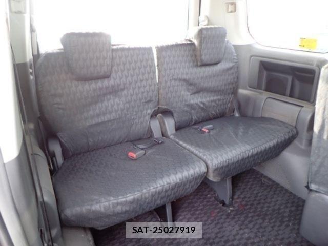 Toyota NOAH 2009-07 8458090-23