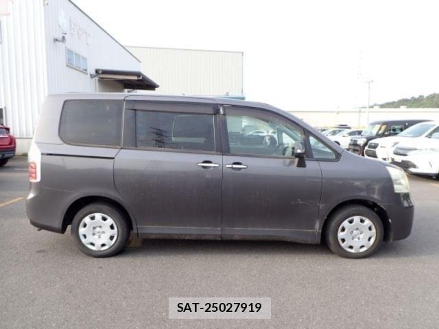 Toyota NOAH 2009-07 8458090-5